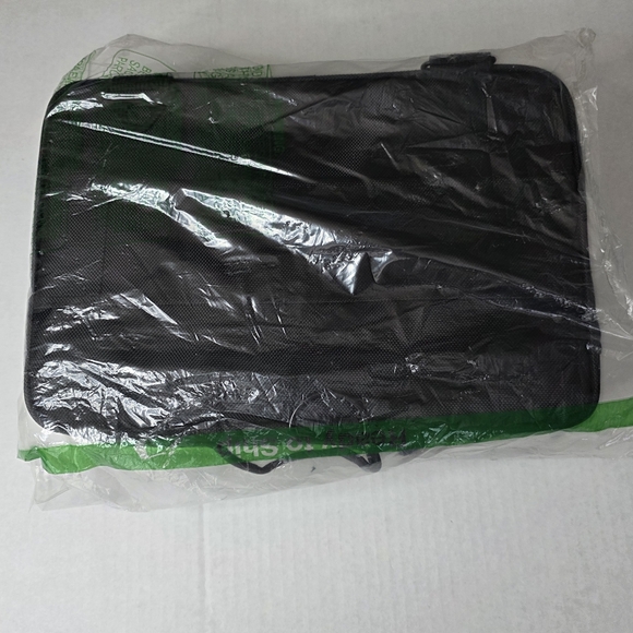 MAKEUP BAG 13x9x4.75 Adjustable Compartment & Strap. NEW - Picture 2 of 13